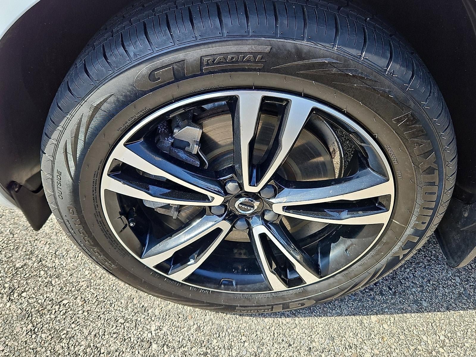 2020 Volvo XC60 T6 AWD Momentum