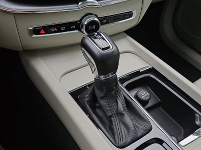 2020 Volvo XC60 T6 AWD Momentum