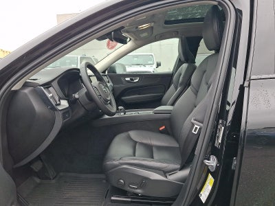 2024 Volvo XC60 B5 AWD Core Dark Theme