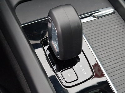 2024 Volvo XC60 B5 AWD Core Dark Theme