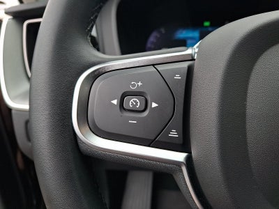 2024 Volvo XC60 B5 AWD Core Dark Theme