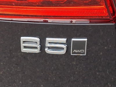 2024 Volvo XC60 B5 AWD Core Dark Theme