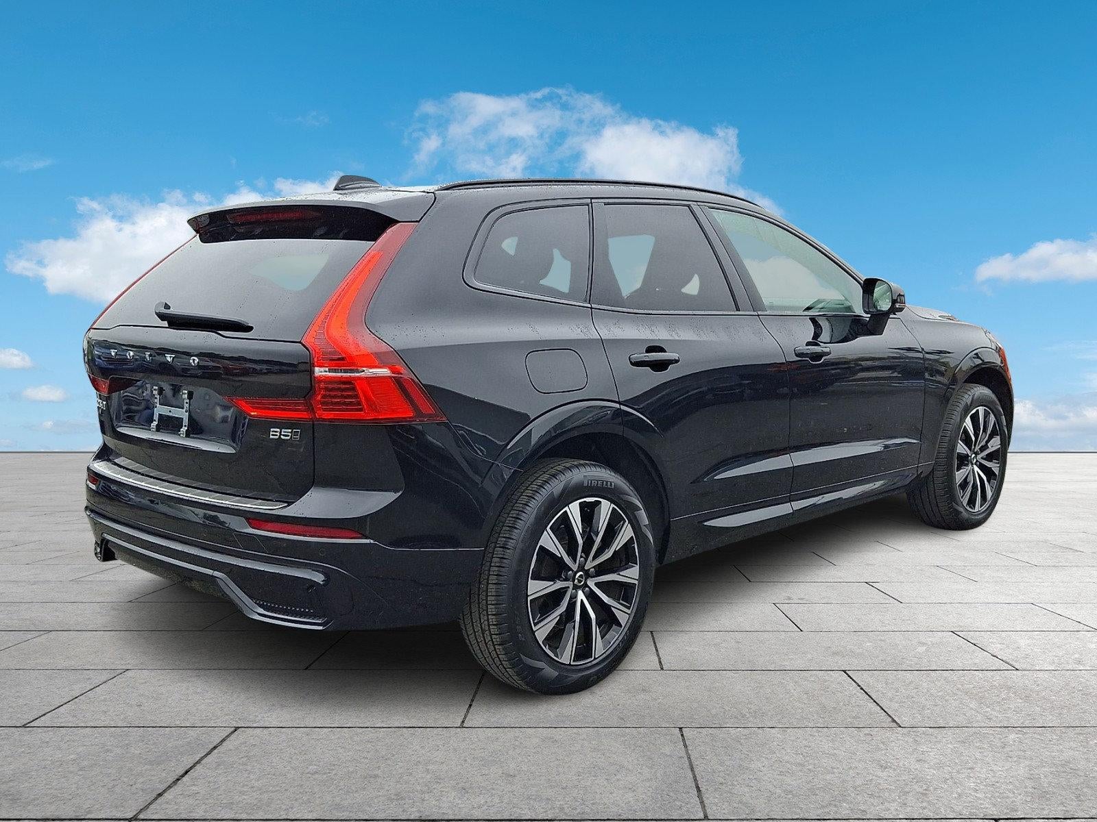 2024 Volvo XC60 B5 AWD Core Dark Theme