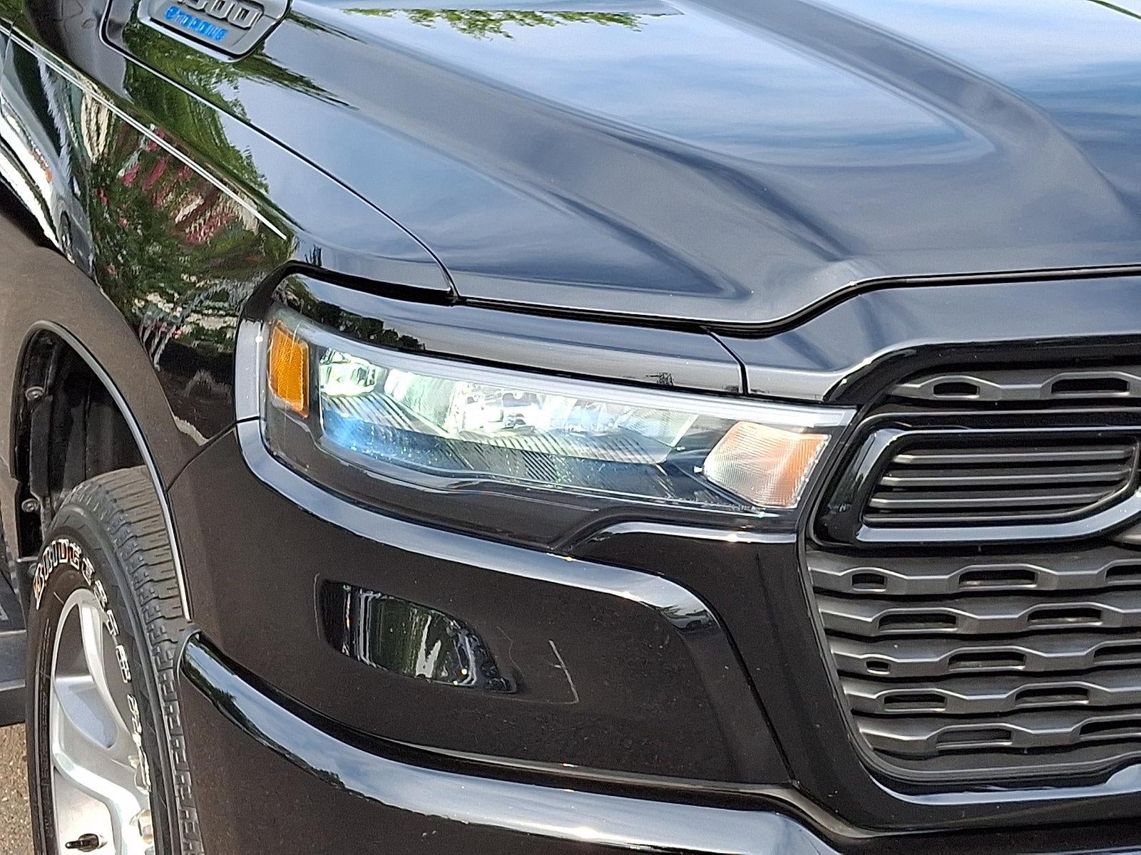 2025 RAM 1500 Tradesman 4x4 Crew Cab 5'7" Box