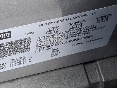 2023 Chevrolet Suburban 4WD RST