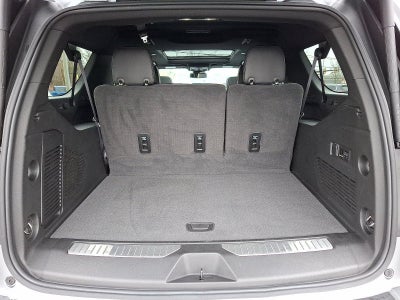 2023 Chevrolet Suburban 4WD RST