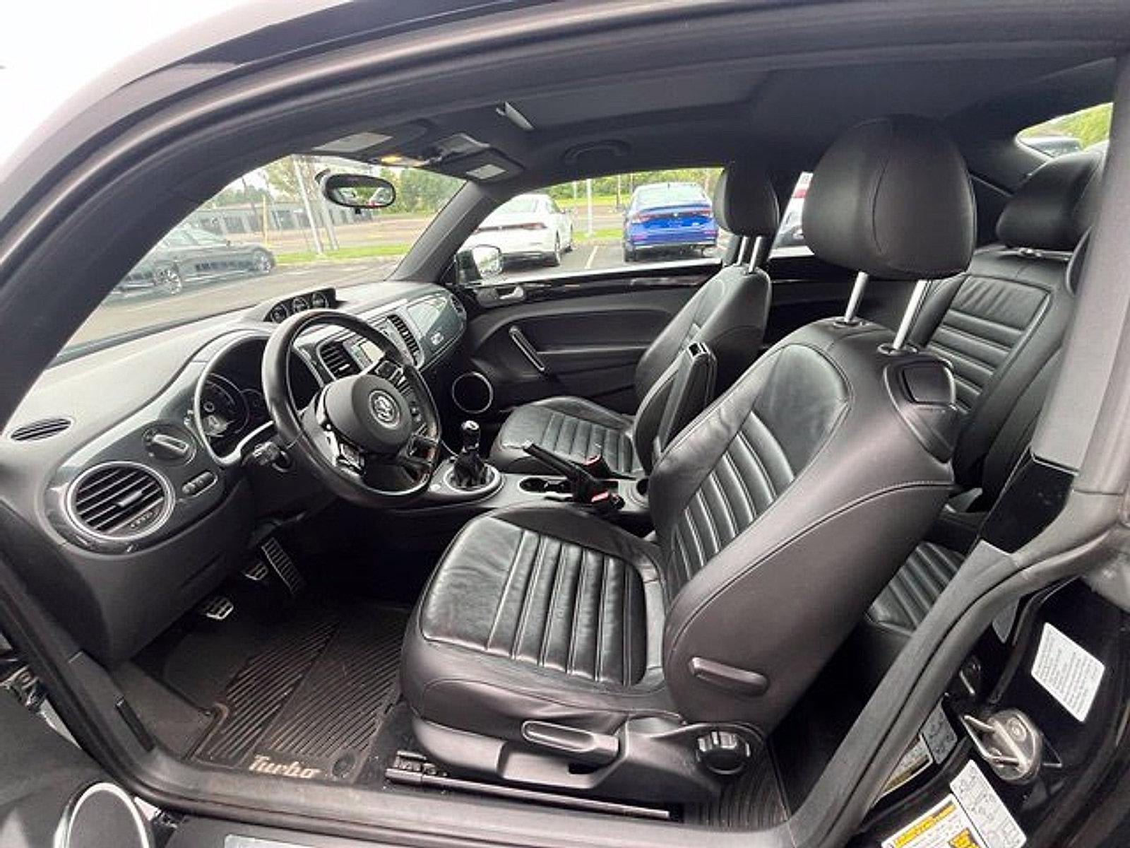 2013 Volkswagen Beetle 2dr Man 2.0T Turbo PZEV *Ltd Avail*