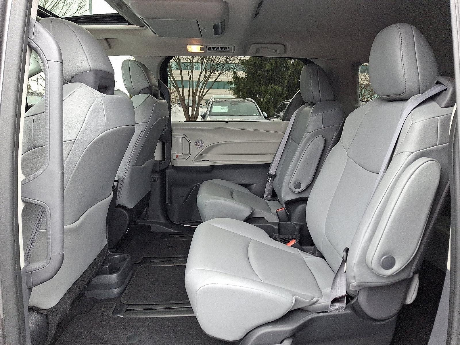 2023 Toyota Sienna XLE FWD 7-Passenger (Natl)