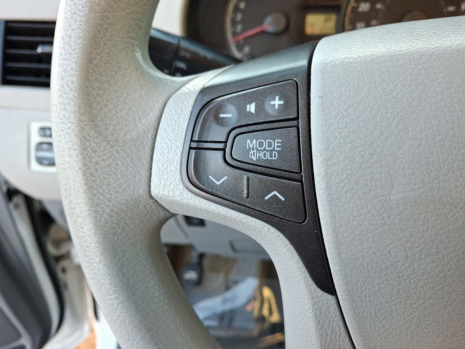 2012 Toyota Sienna 5dr 7-Pass Van V6 LE AAS FWD (Natl)