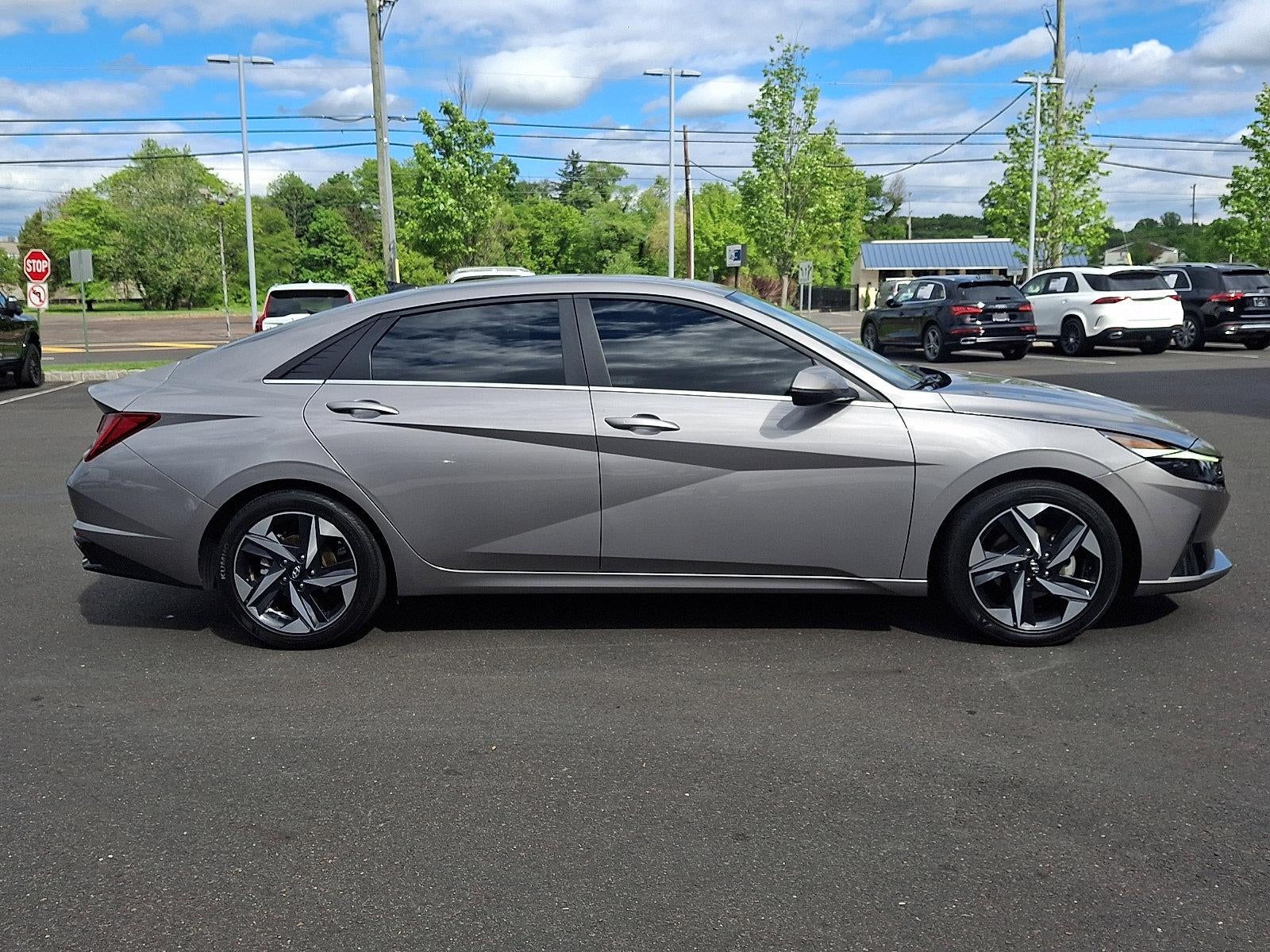 2023 Hyundai ELANTRA Limited IVT