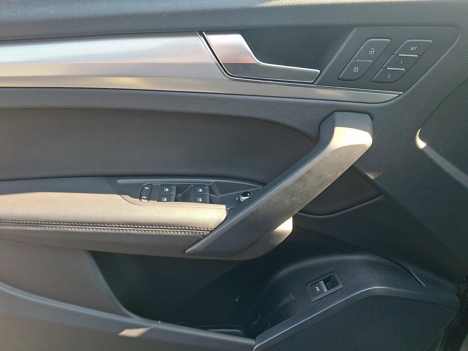 2020 Audi Q5 Titanium Premium Plus 45 TFSI quattro
