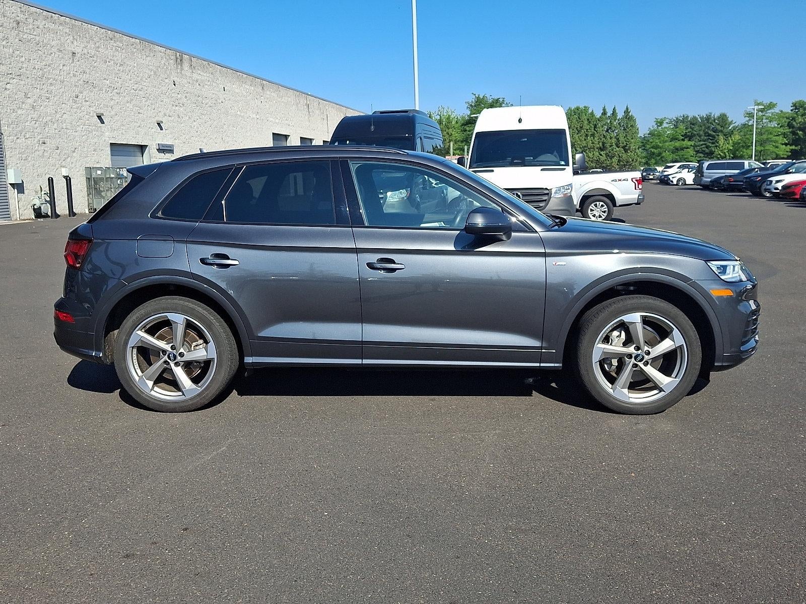 2020 Audi Q5 Titanium Premium Plus 45 TFSI quattro
