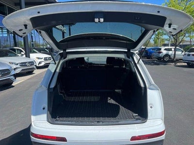 2022 Audi Q7 Premium Plus 55 TFSI quattro