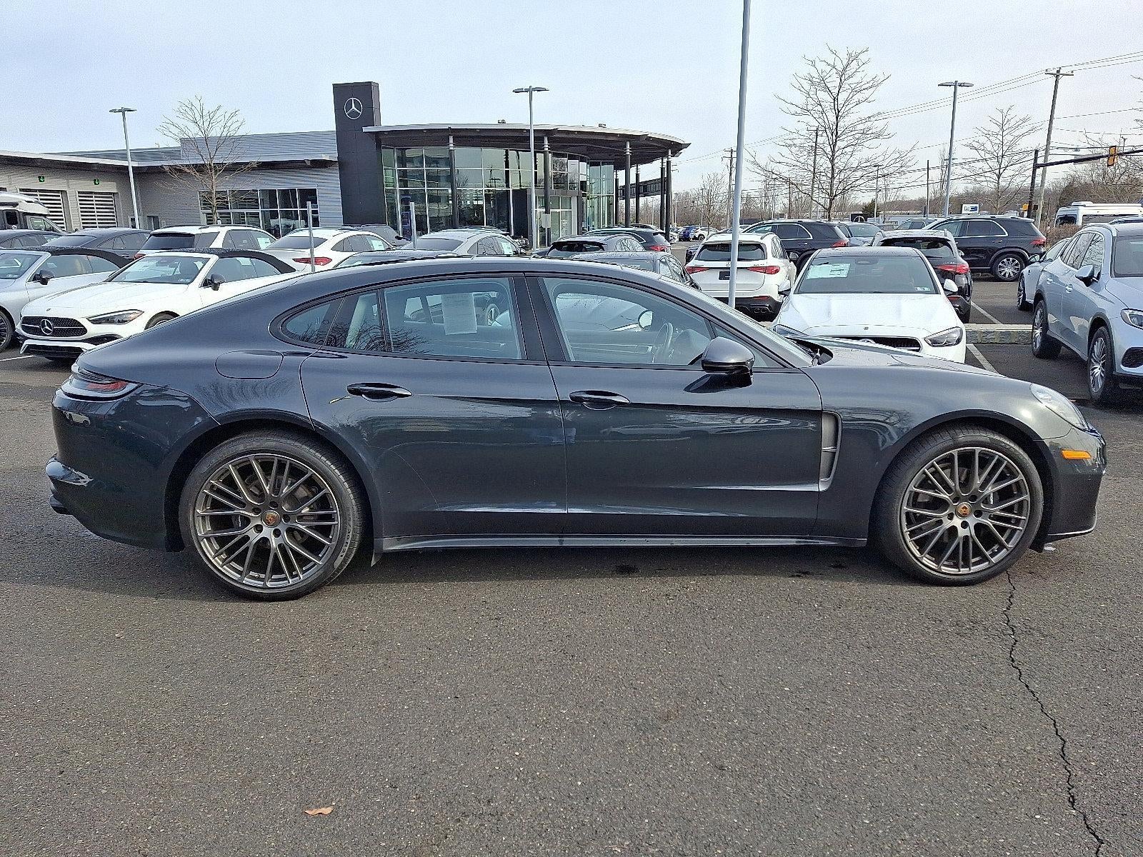 2022 Porsche Panamera 4 AWD