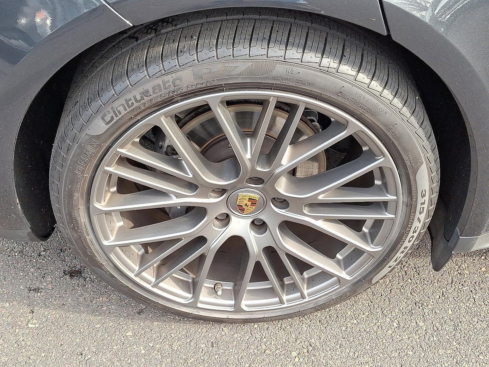 2022 Porsche Panamera 4 AWD