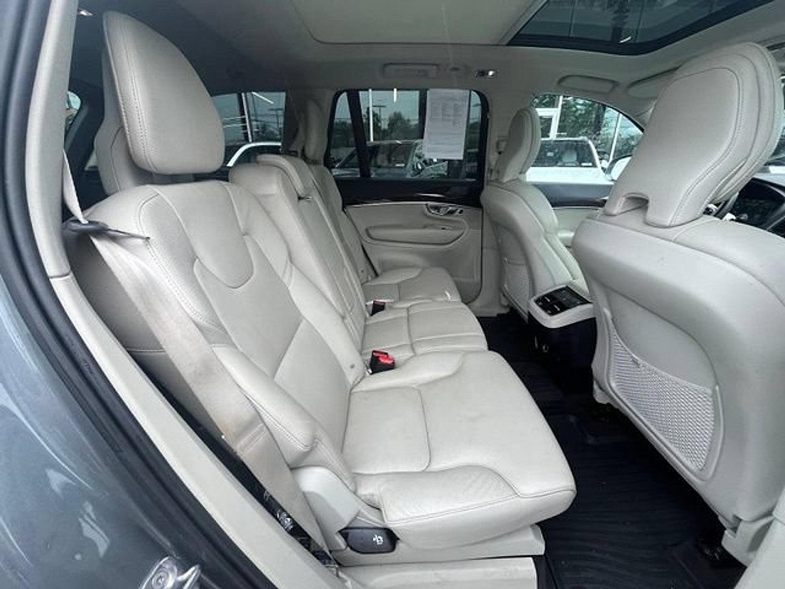 2019 Volvo XC90 T6 AWD Momentum