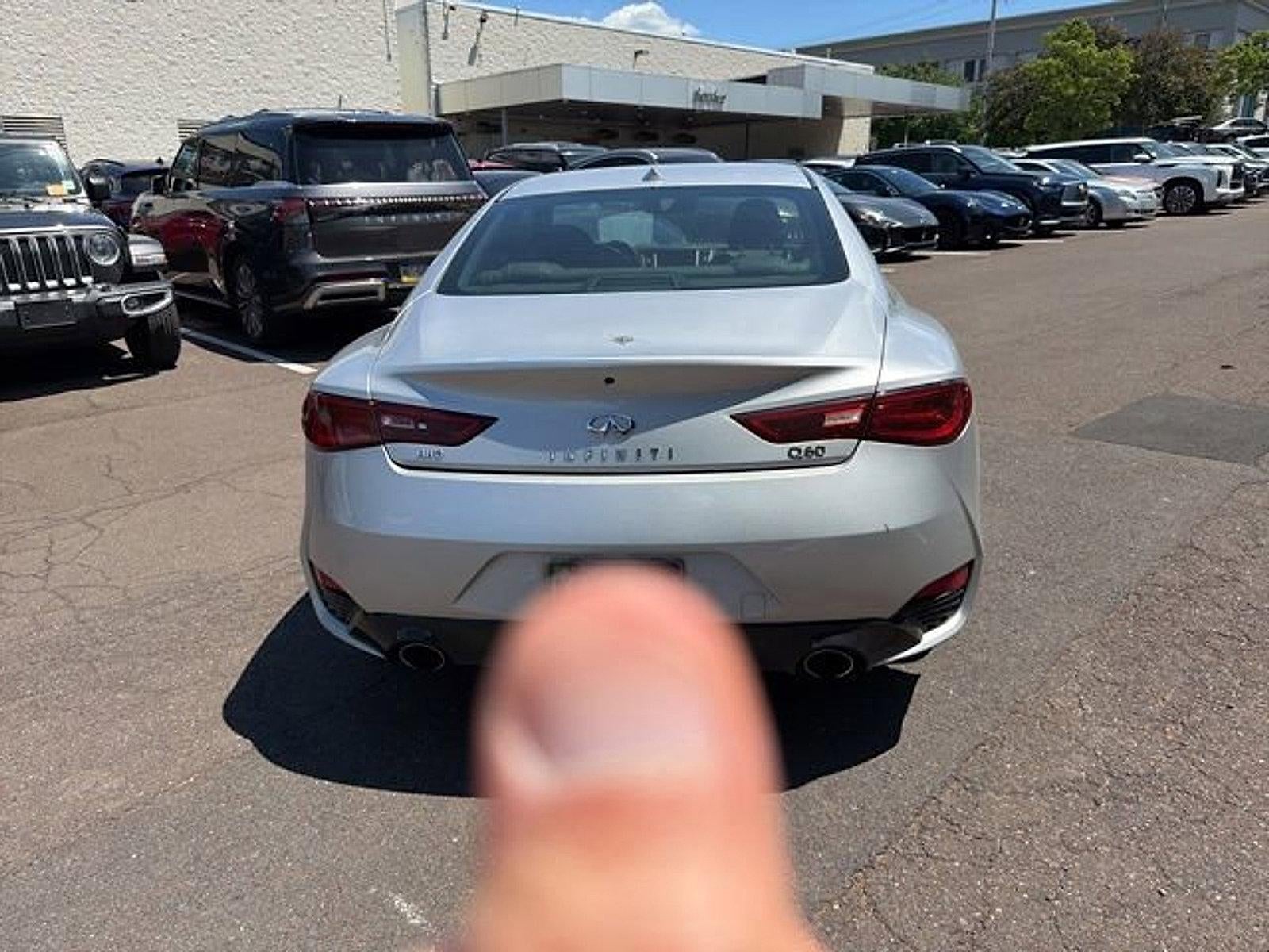 2019 INFINITI Q60 3.0t LUXE AWD
