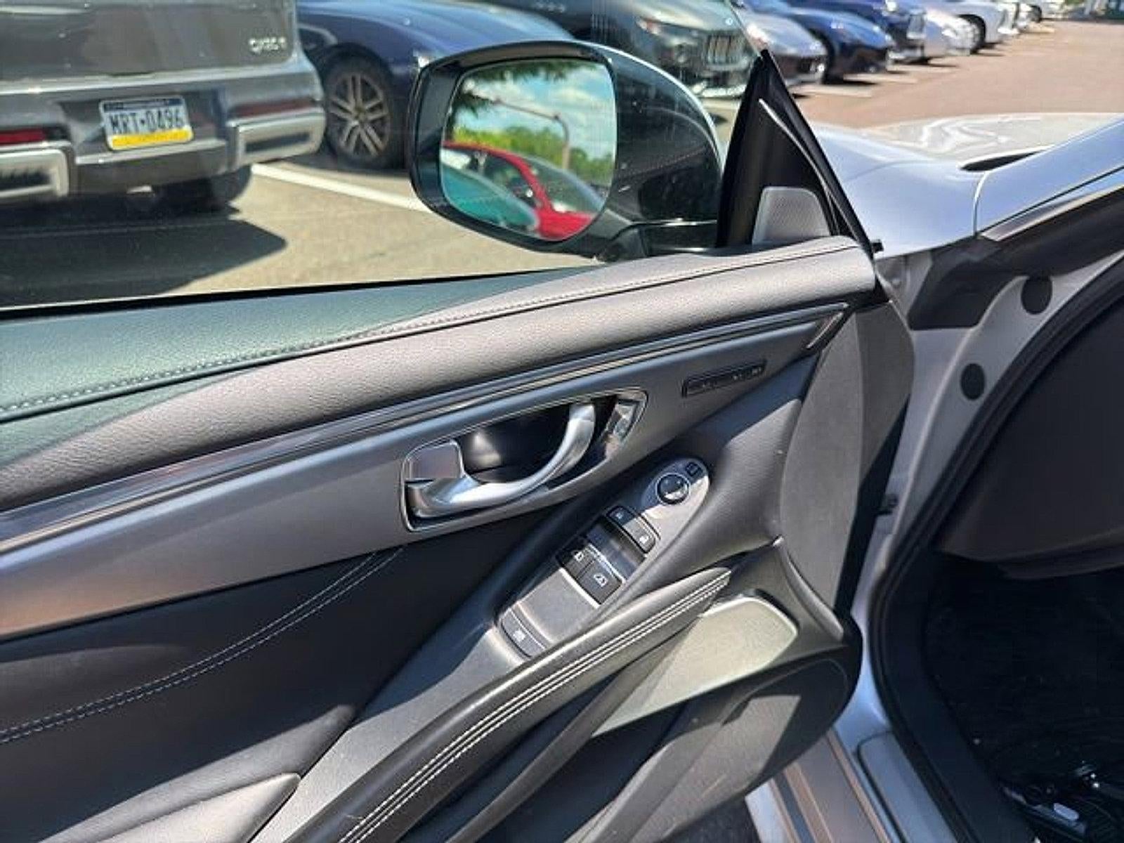 2019 INFINITI Q60 3.0t LUXE AWD