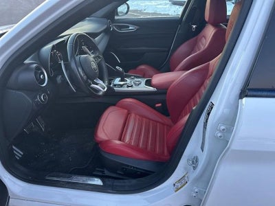 2022 Alfa Romeo Giulia Veloce AWD