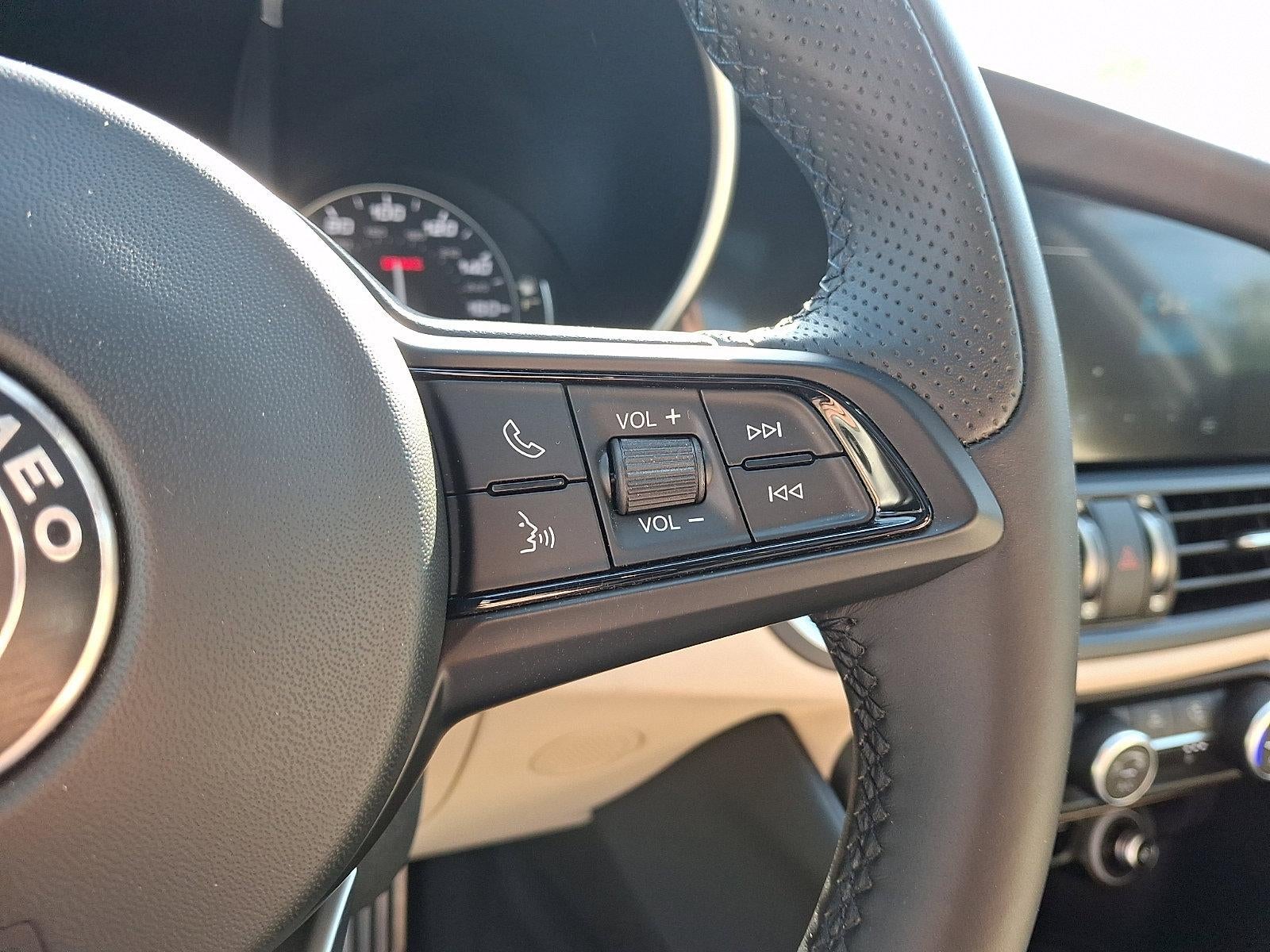 2023 Alfa Romeo Giulia Lusso AWD