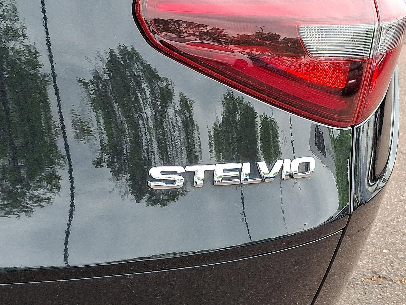 2023 Alfa Romeo Stelvio Veloce AWD