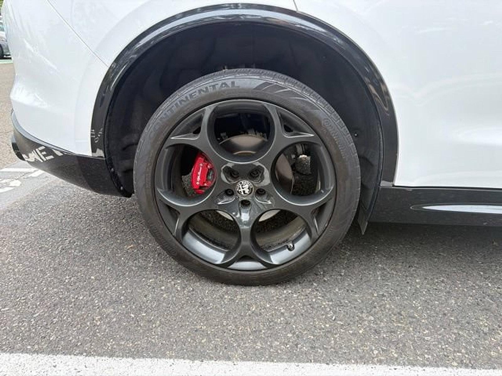2024 Alfa Romeo Stelvio Veloce AWD
