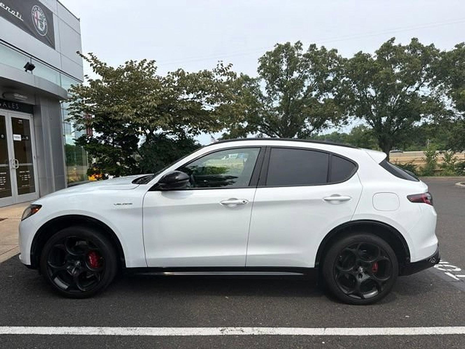 2024 Alfa Romeo Stelvio Veloce AWD