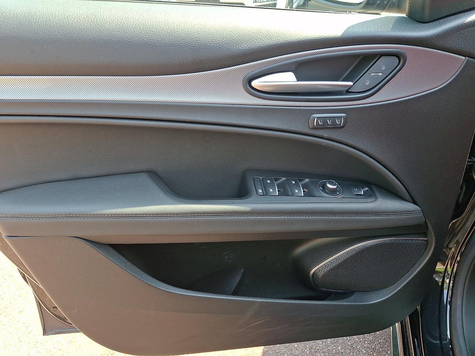2023 Alfa Romeo Stelvio Veloce AWD