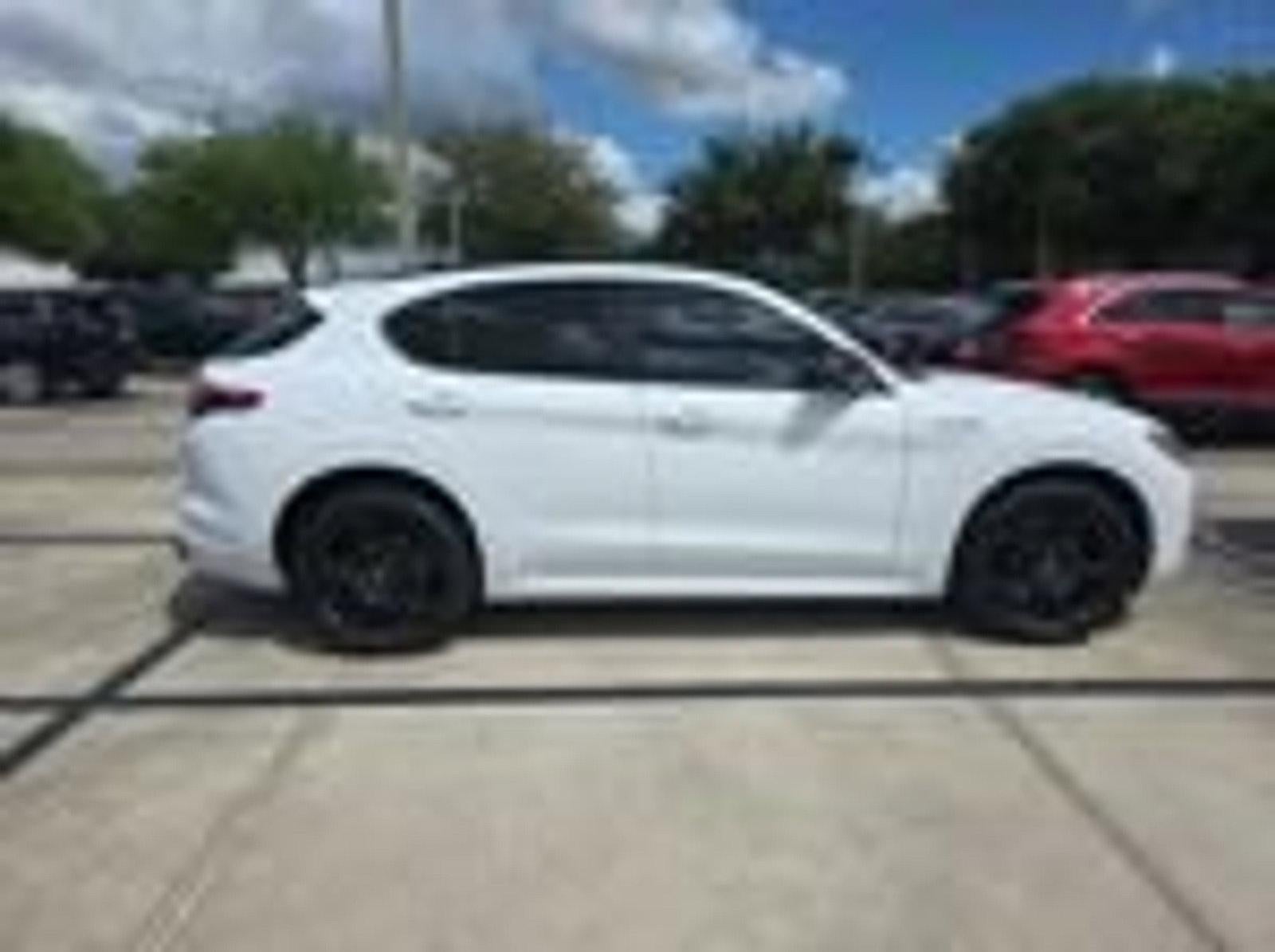 2023 Alfa Romeo Stelvio Estrema AWD