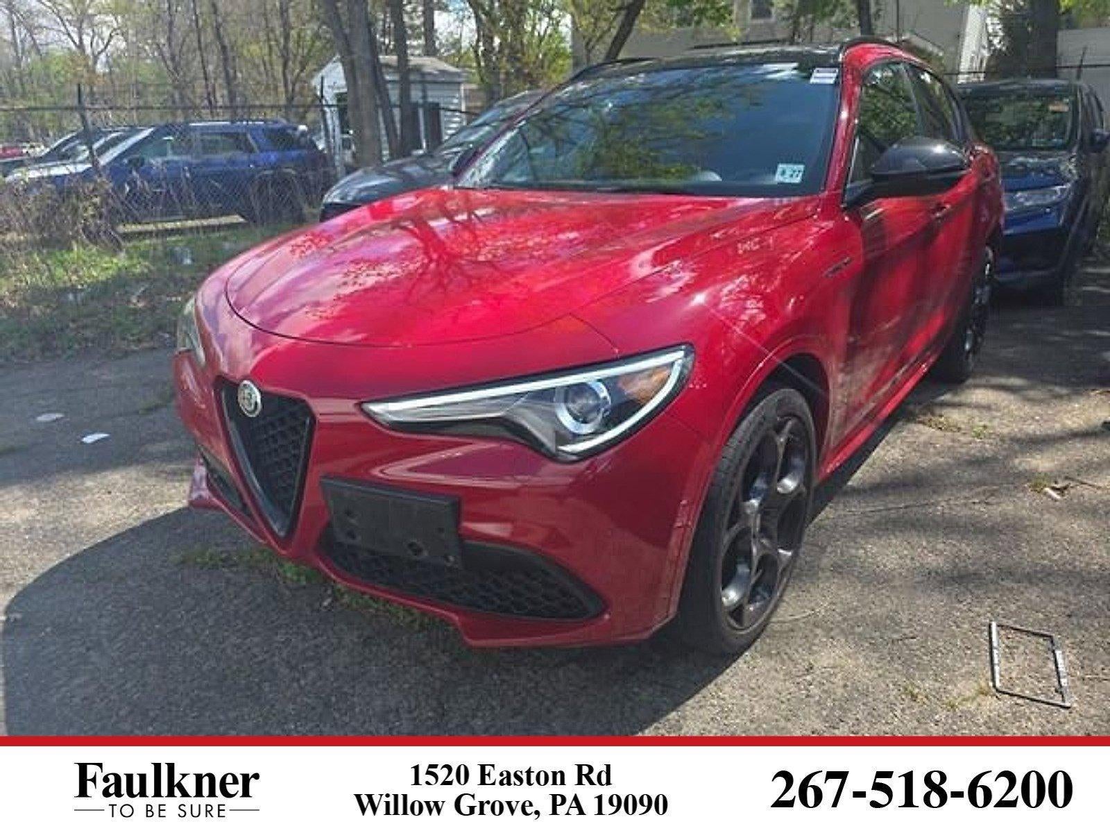 2023 Alfa Romeo Stelvio Estrema AWD's photo