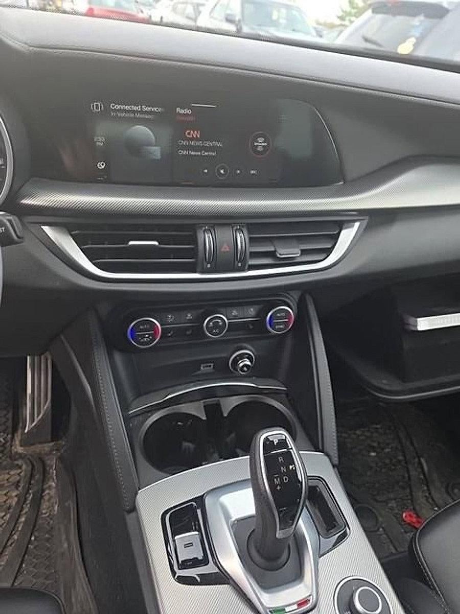 2023 Alfa Romeo Stelvio Veloce AWD