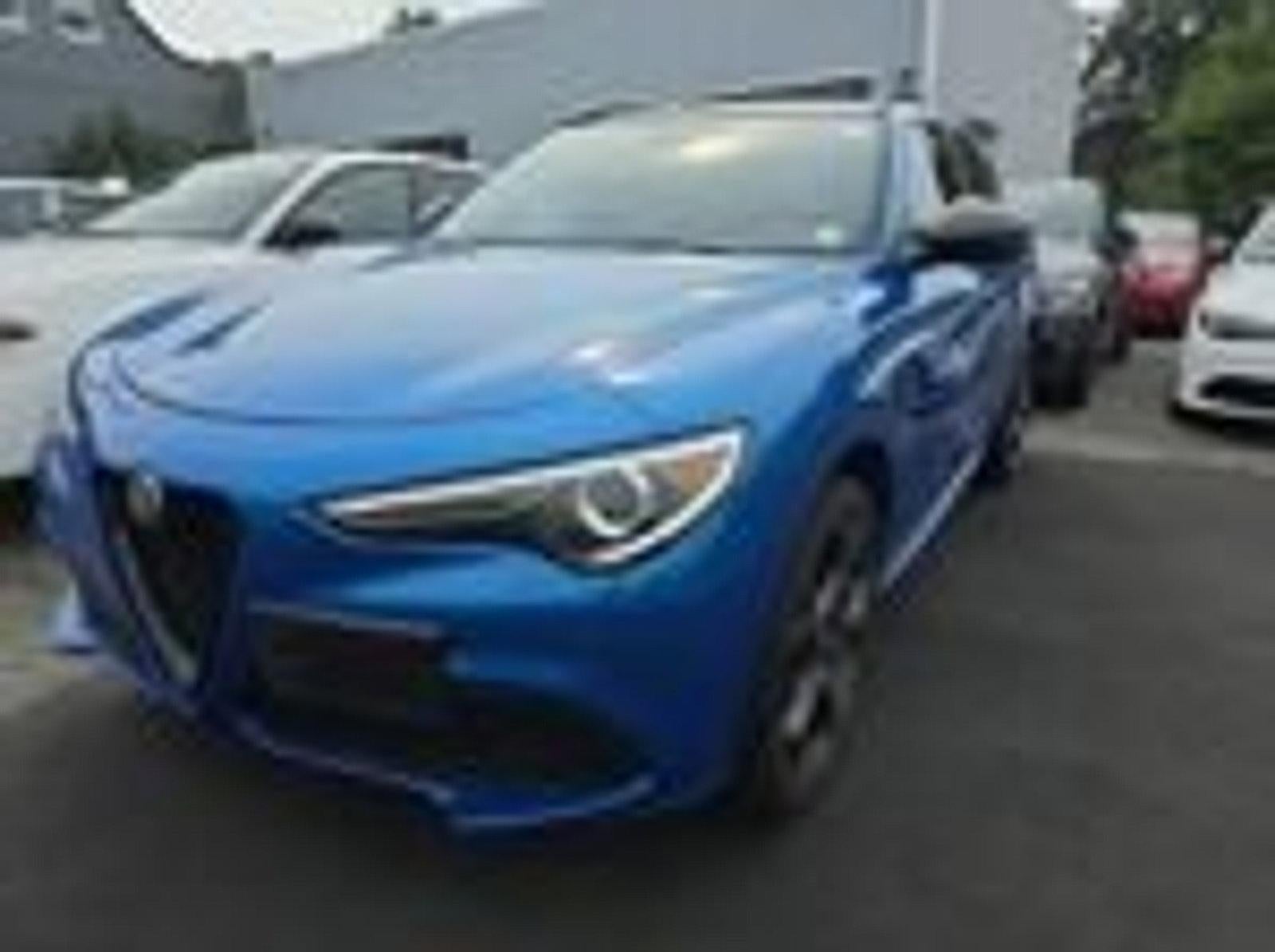 2023 Alfa Romeo Stelvio Estrema AWD
