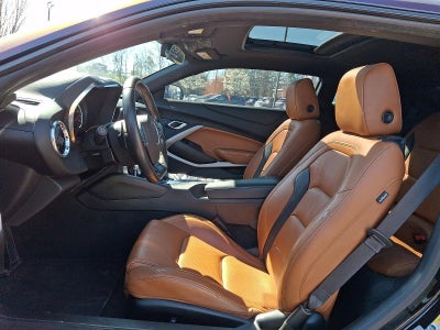 2021 Chevrolet Camaro 2dr Coupe 2LT