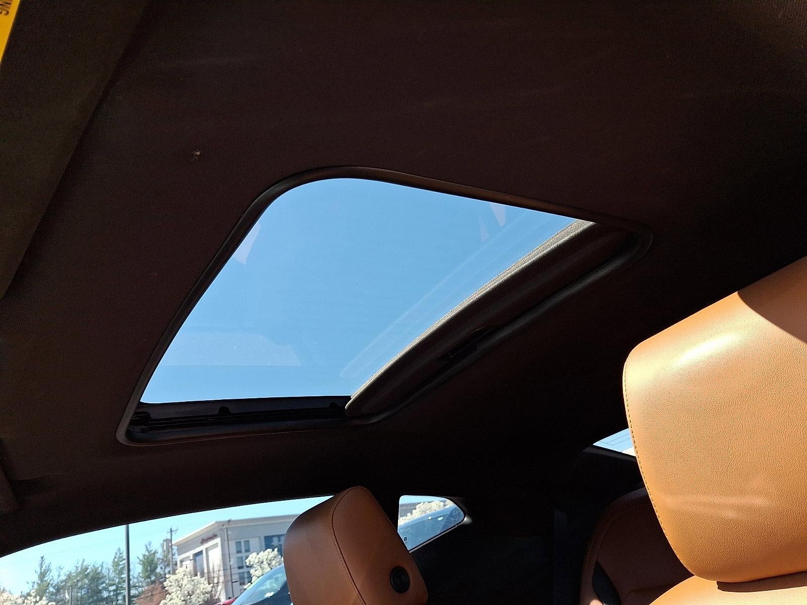 2021 Chevrolet Camaro 2dr Coupe 2LT