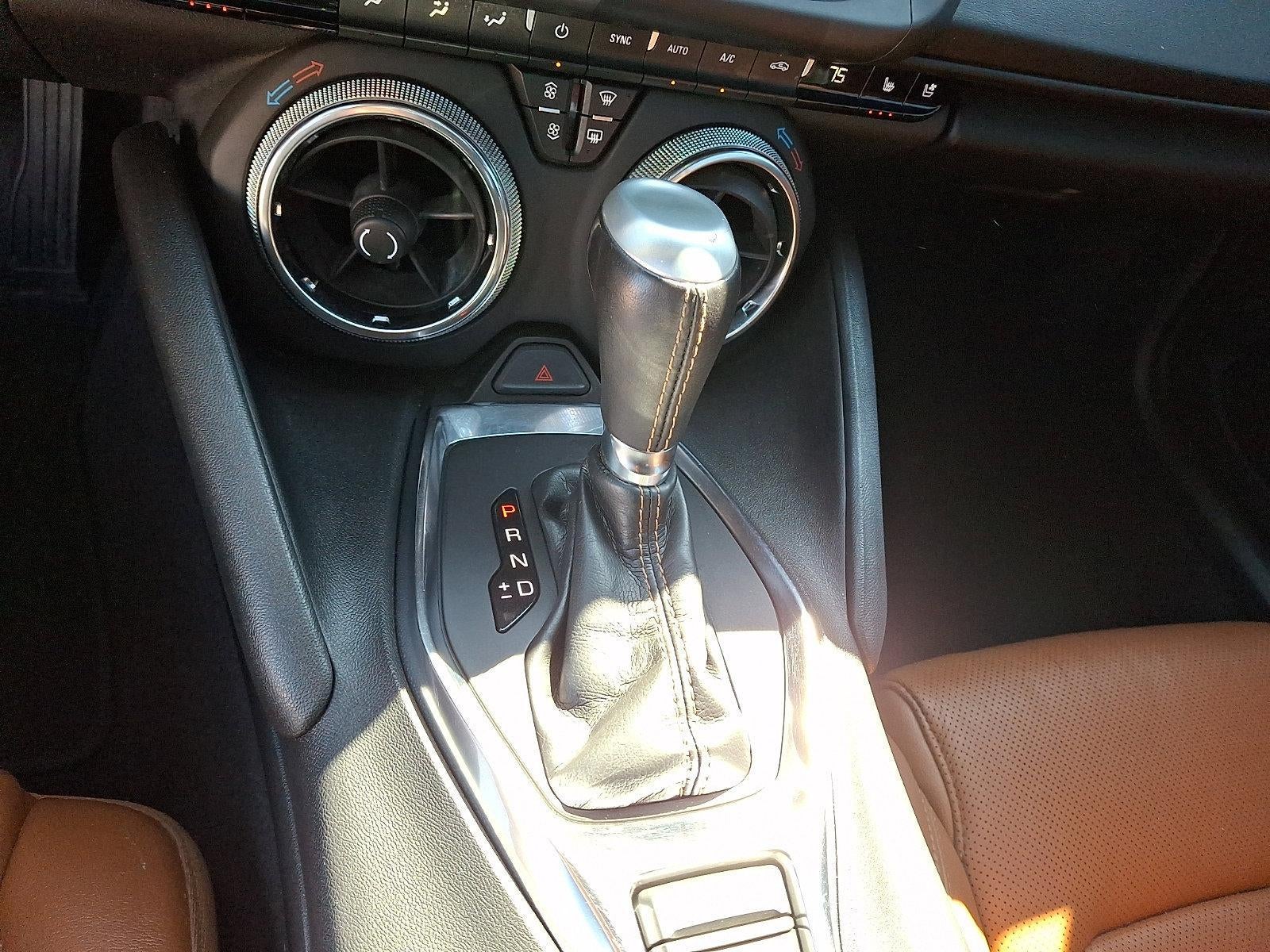 2021 Chevrolet Camaro 2dr Coupe 2LT