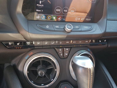 2021 Chevrolet Camaro 2dr Coupe 2LT