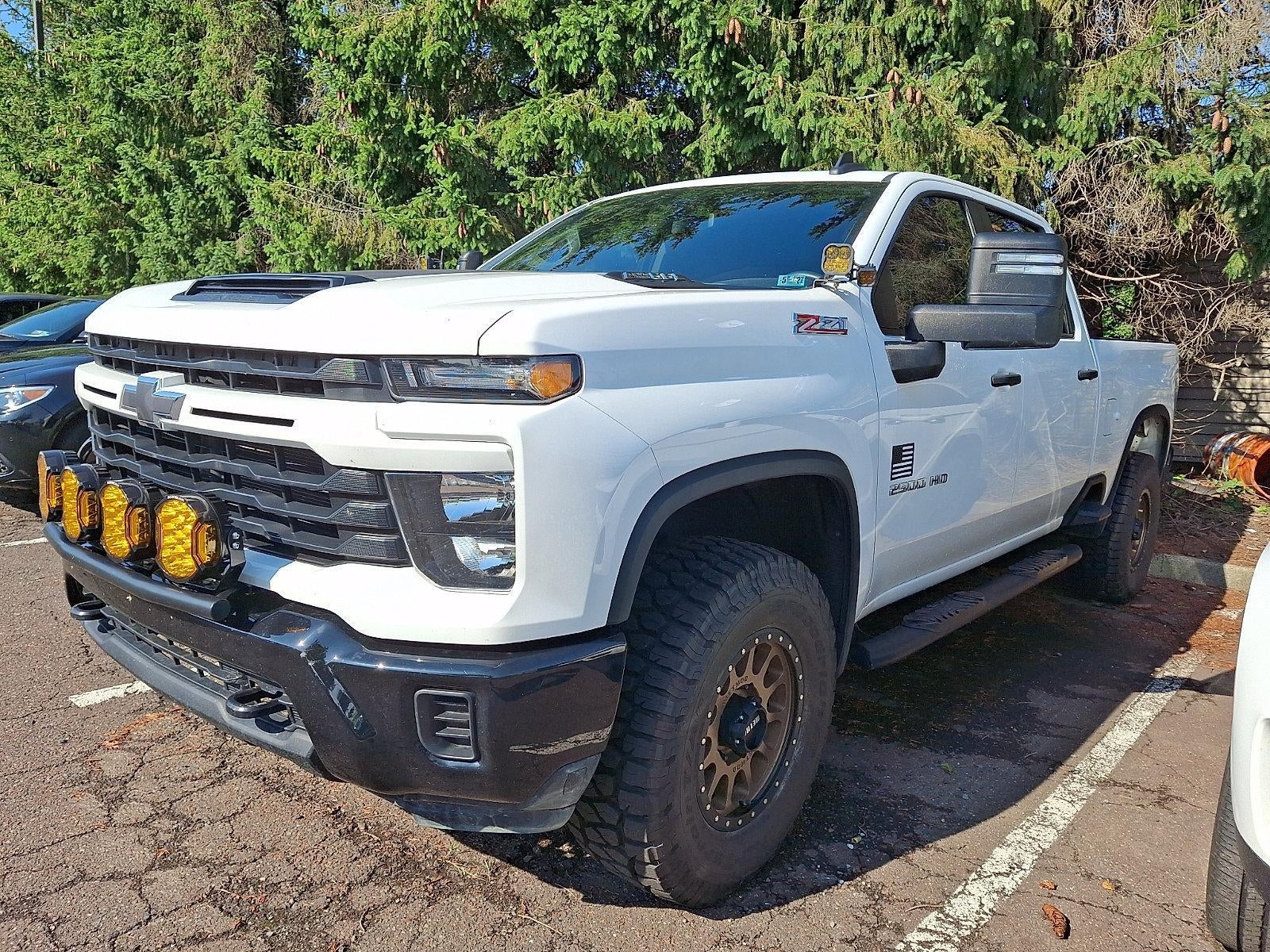 2024 Chevrolet Silverado 2500 HD Crew Cab Standard Box 4-Wheel Drive Custom