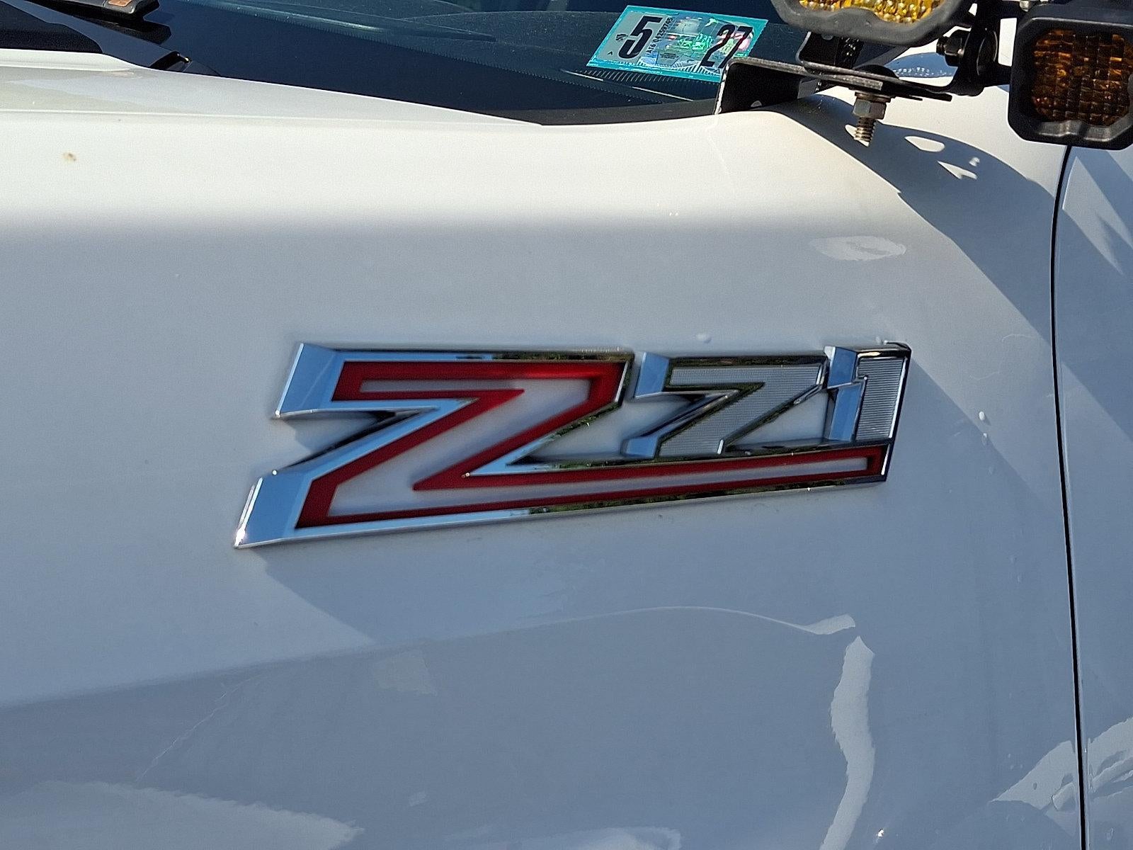 2024 Chevrolet Silverado 2500 HD Crew Cab Standard Box 4-Wheel Drive Custom