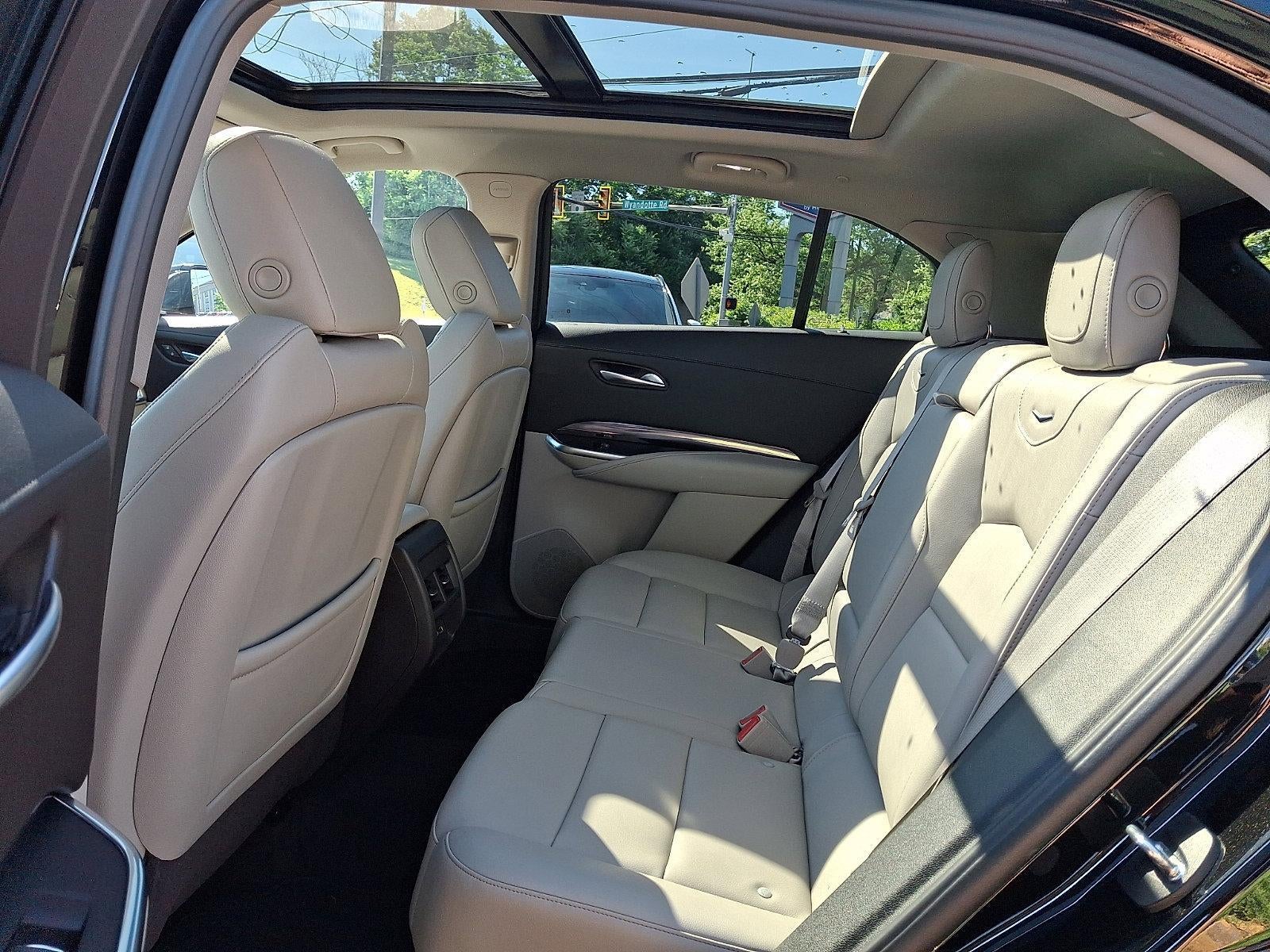 2023 Cadillac XT4 AWD 4dr Luxury