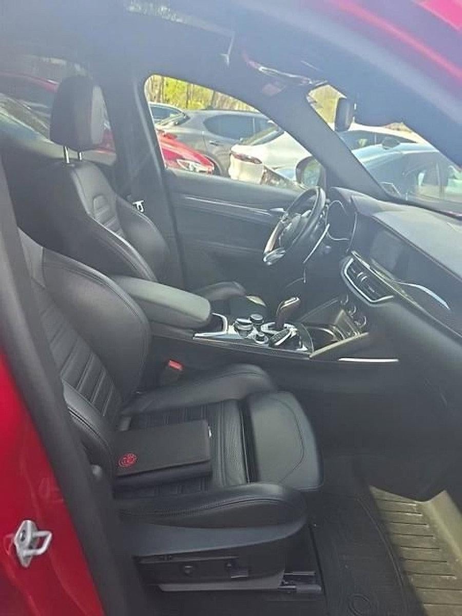 2023 Alfa Romeo Stelvio Estrema AWD