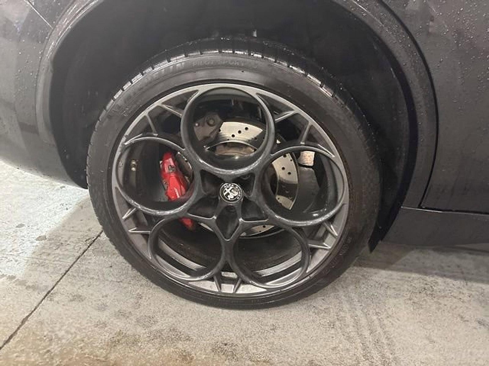 2023 Alfa Romeo Stelvio Quadrifoglio AWD