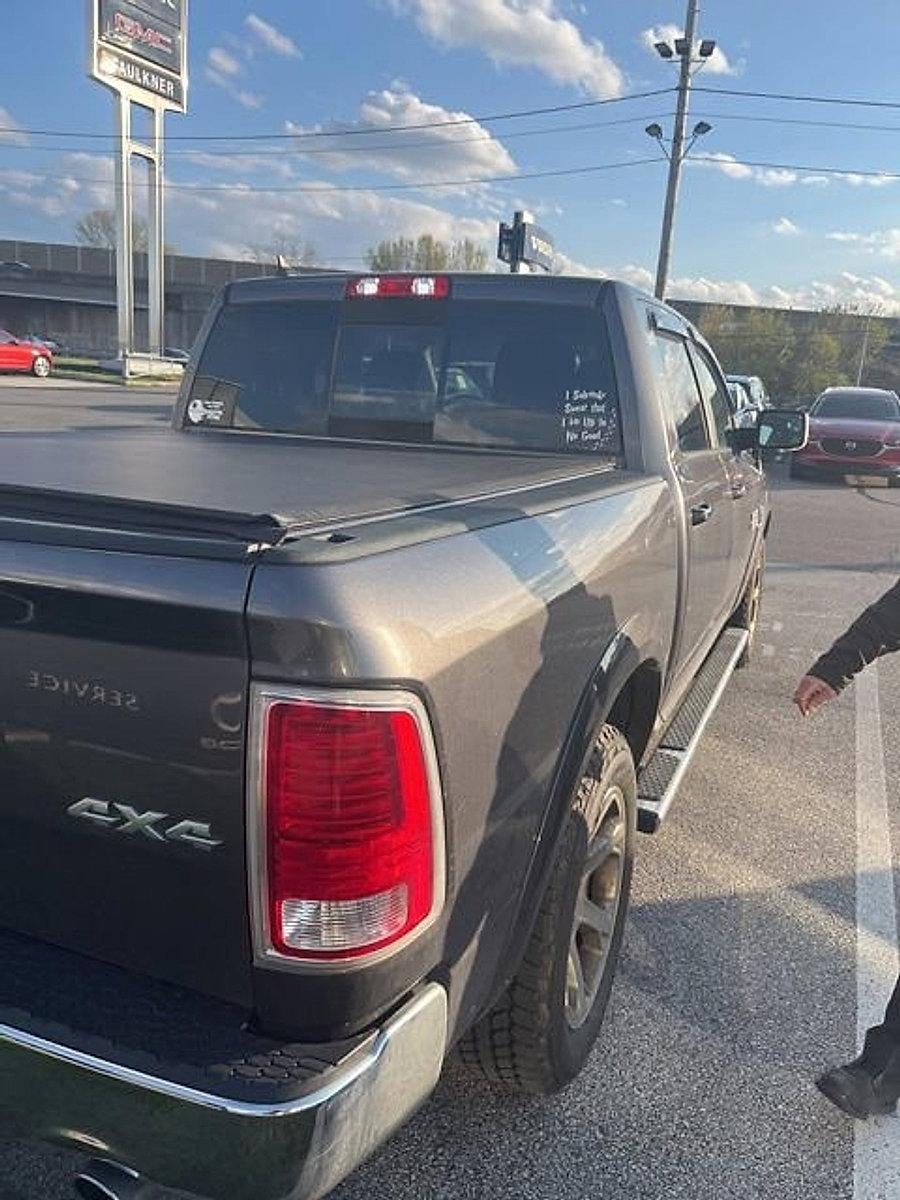 2016 RAM 1500 4WD Crew Cab 5.7 Ft Box Laramie