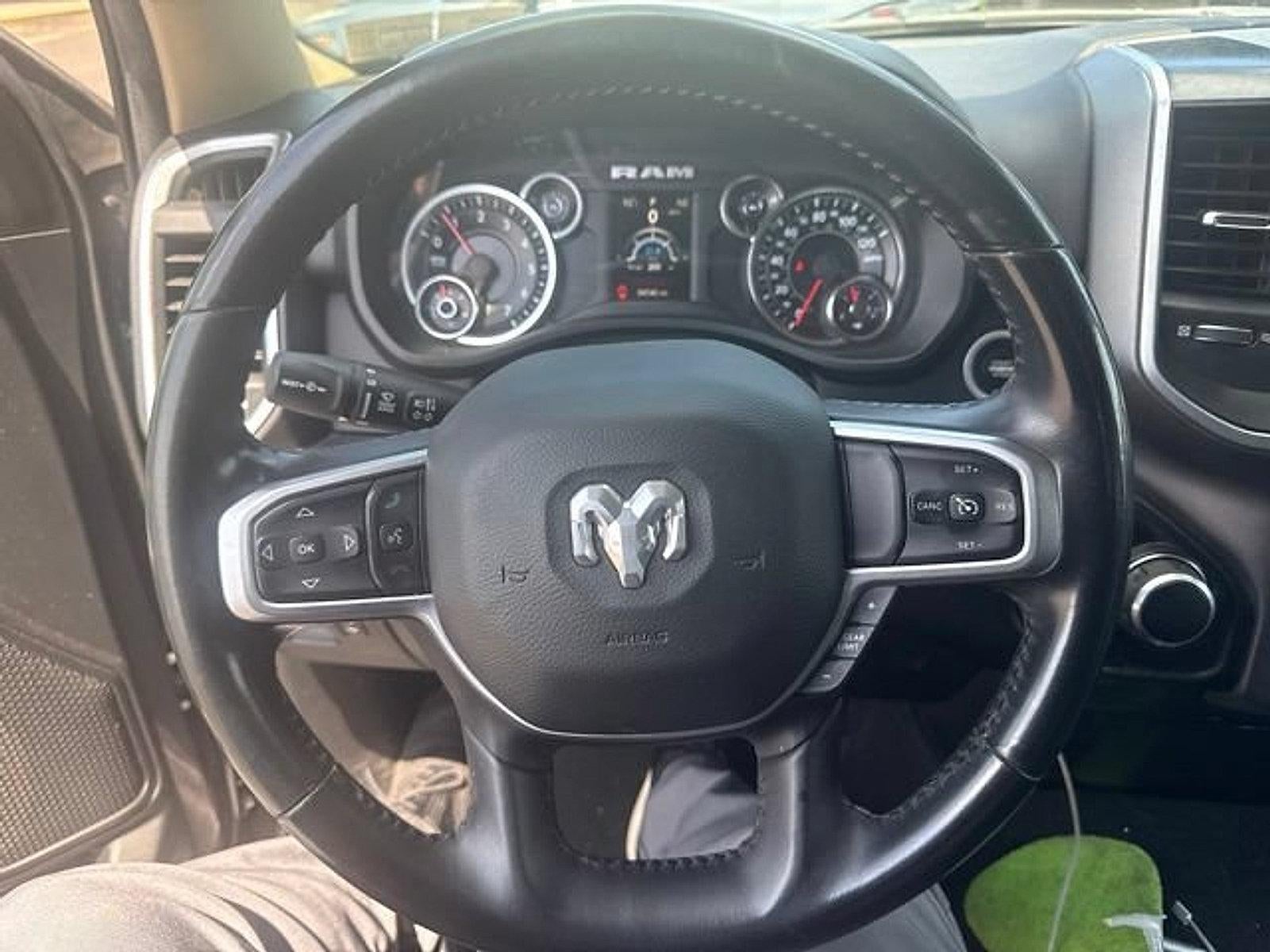 2020 RAM 1500 Big Horn 4x4 Crew Cab 5'7" Box