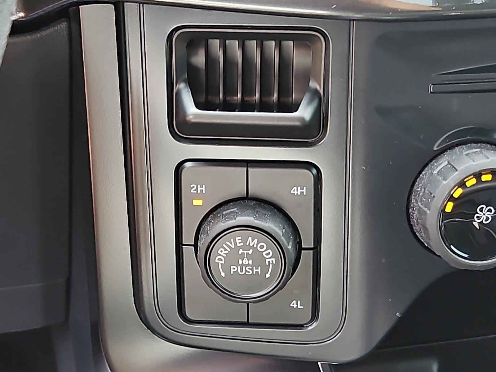 2025 Ford F-150 STX 4WD SuperCrew 5.5' Box