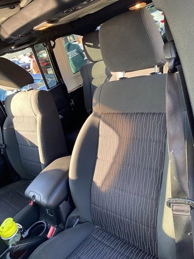 2011 Jeep Wrangler Unlimited 4WD 4dr Sahara