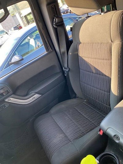 2011 Jeep Wrangler Unlimited 4WD 4dr Sahara