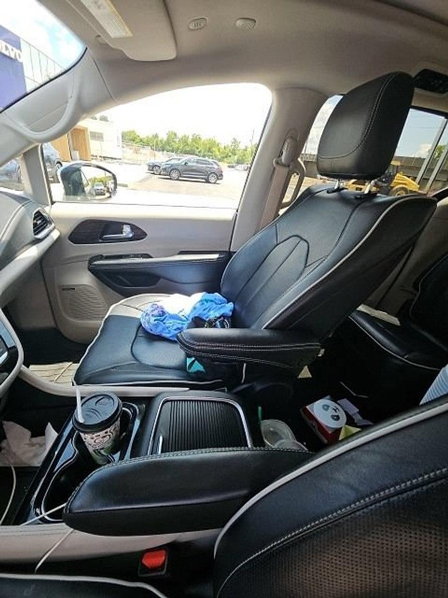 2022 Chrysler Pacifica Limited AWD