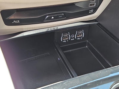 2022 Chrysler Pacifica Limited AWD