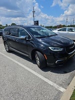2022 Chrysler Pacifica Limited AWD