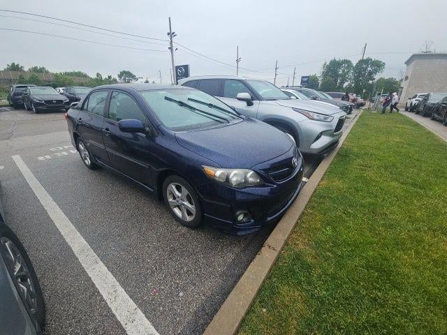 2013 Toyota Corolla 4dr Sdn Auto S (Natl)